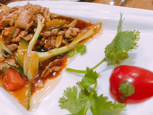 五龙四海酒家(博山区医院西南店)