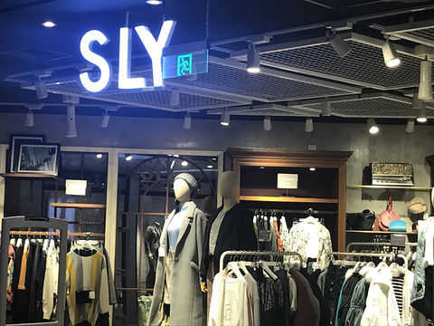 SLY(天环广场店)