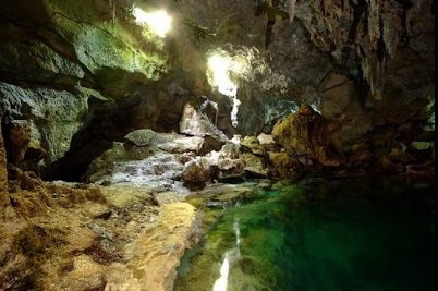 希纳达南石灰岩洞