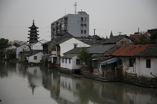 泗泾古玩城旅游景点图片