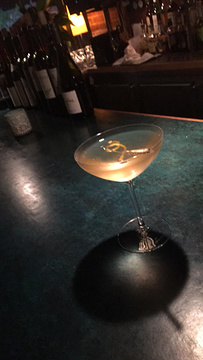 107 Fourth Avenue Wine Bar