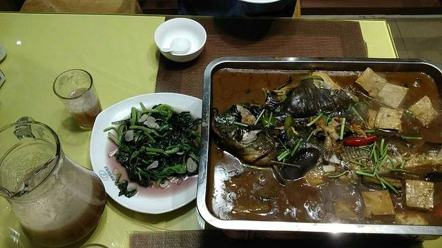 荣峰国际自助餐厅(荣峰大厦店)