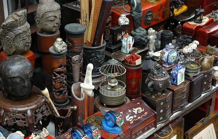东台路古玩街
