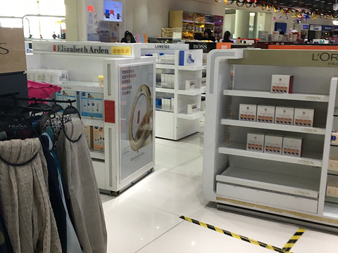 综合商店（天津滨海国际机场二层国内隔离区13、14登机口）旅游景点图片
