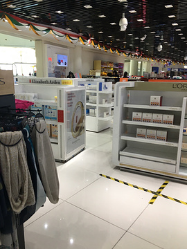 综合商店（天津滨海国际机场二层国内隔离区13、14登机口）的图片