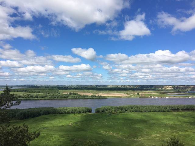 秋明圣三一修道院