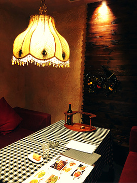 紫峰咖啡红酒主题餐厅