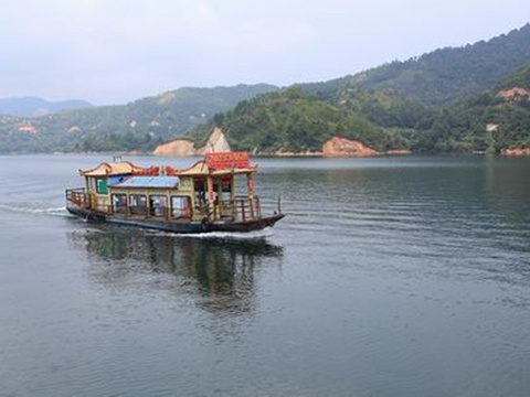 永定龙湖景区