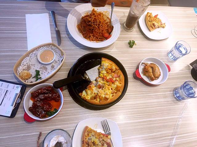 必胜客(溧阳八佰伴店)