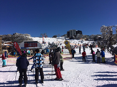 布勒山滑雪场旅游景点图片