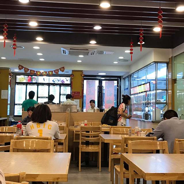 良鹰美食(共和新路店)
