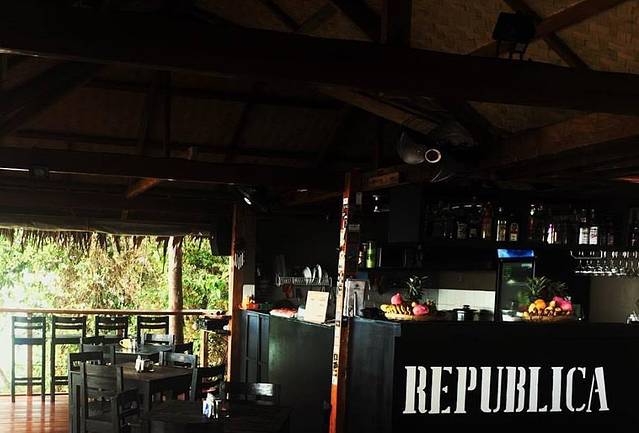 República Sunset Bar