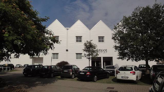 阿玛尼奥特莱斯