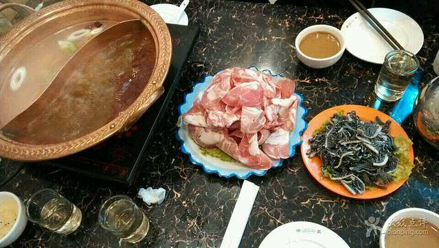 白老四烧烤涮总店(桃园路店)