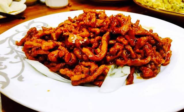 鸿运烙馍村(郑港七路店)