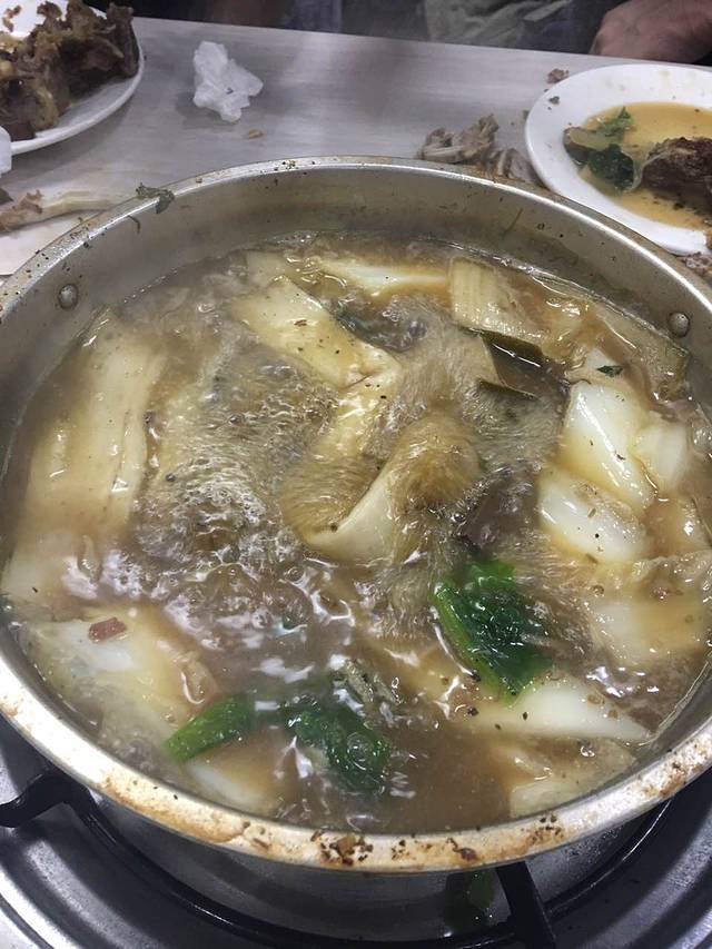 老诚一锅(梨园店)