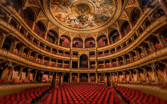 匈牙利国家歌剧院旅游景点图片