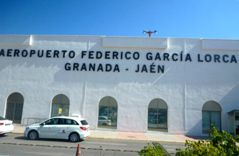 格拉纳达机场