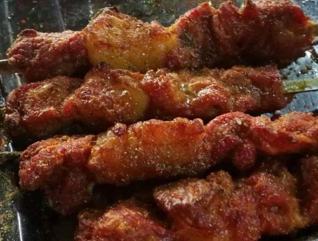 大漠奇香馕坑肉