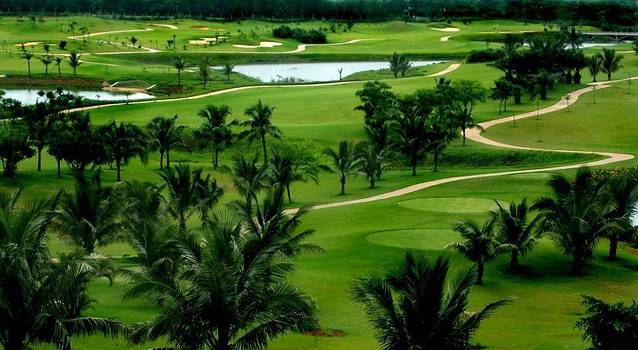 月亮湾高尔夫球场