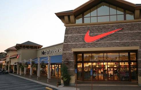 伍德本折扣购物中心