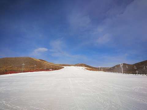 突泉温泉滑雪场旅游景点图片