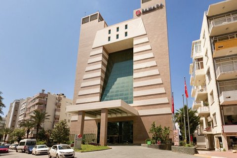 安塔利亚温德姆华美达广场酒店(Ramada Plaza by Wyndham Antalya)