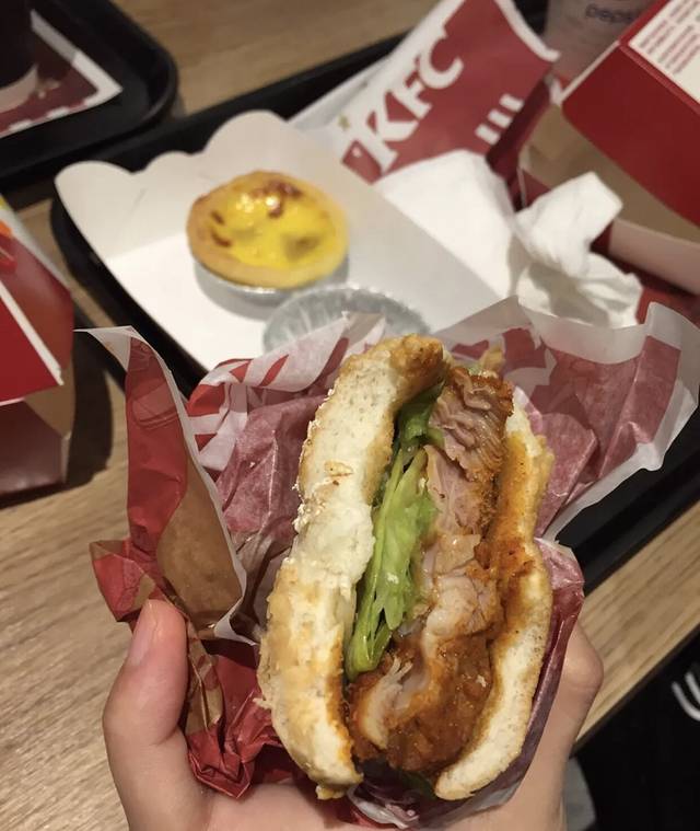 肯德基(包头百货大楼钢铁大街餐厅)