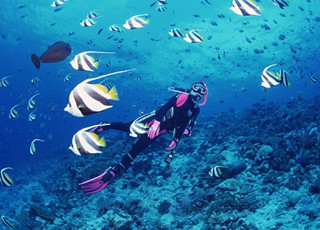 三亚藤海湾疍族文化村户外运动中心