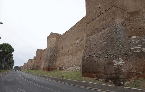 奥勒良城墙