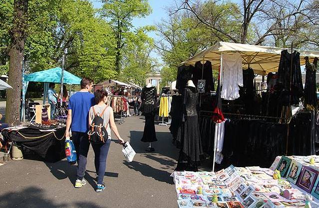 动物园畔跳蚤市场