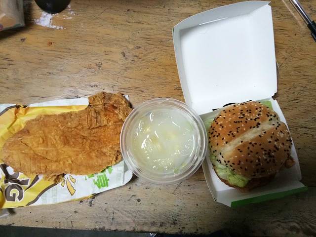 德克士(元宝山店)