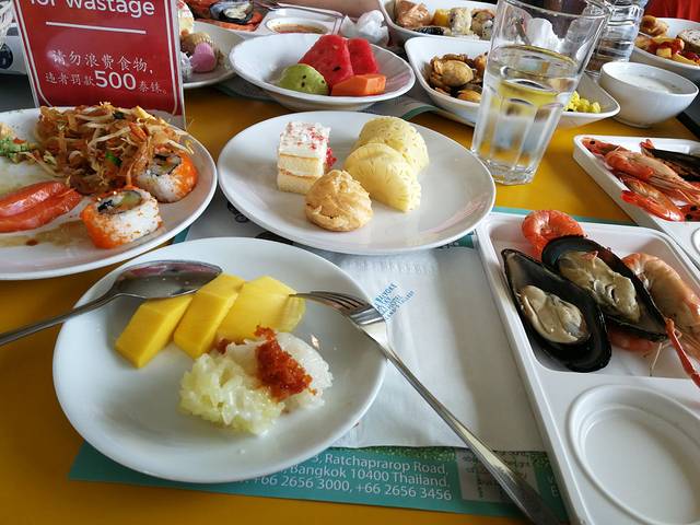 彩虹云霄酒店76&78层国际自助餐