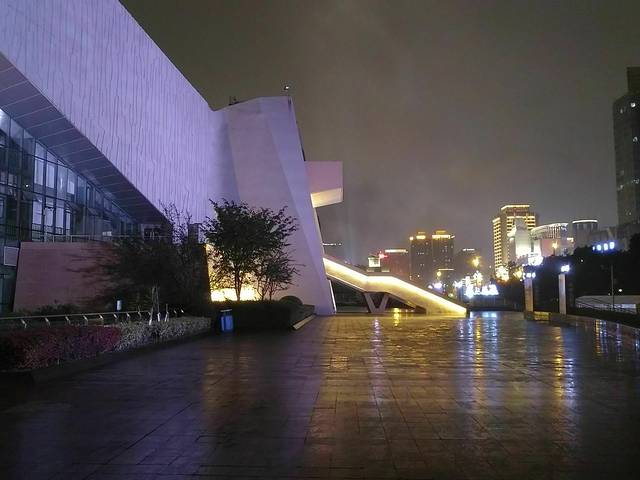 四川省体育馆-篮球广场