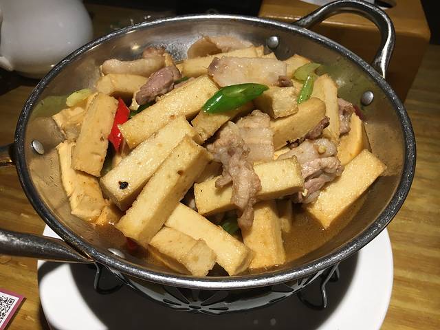 食色溪畔花园餐厅