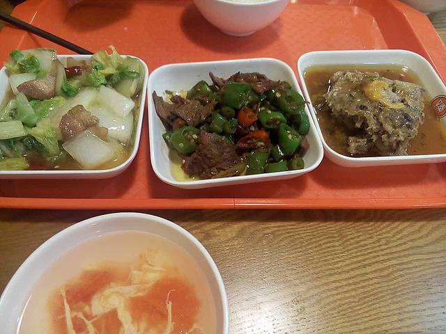 臻味源美食餐厅·金华砂锅筒骨煲