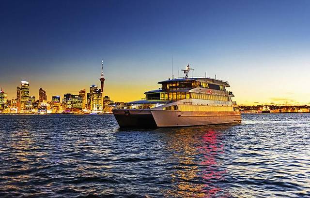 Cruise New Zealand Luxury Charters