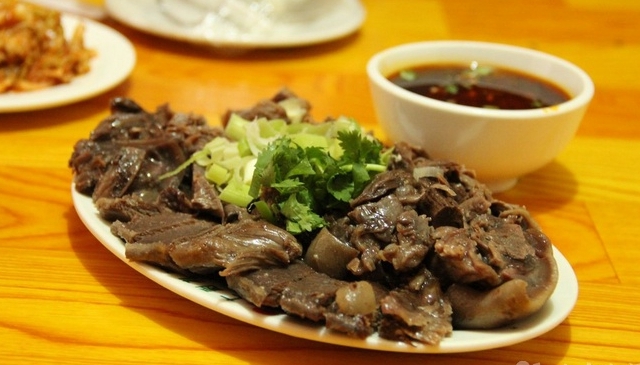 樱子冷面狗肉馆(天城嘉园店)