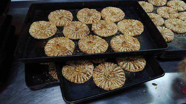 佳佳西饼屋(西郊农贸市场店)