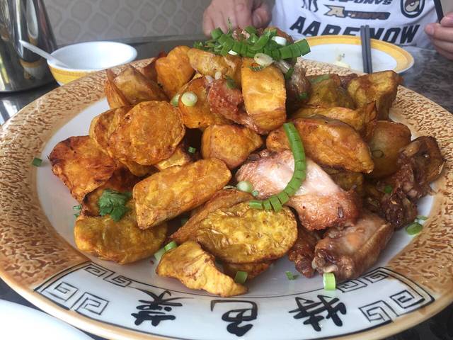 嘎吧锅私家菜馆(龙凤店)