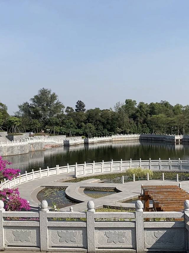 广州市莲花山港