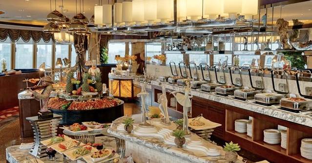 北京西苑饭店·紫金云顶旋转餐厅