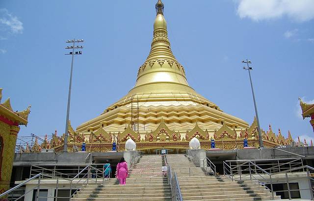 葛印卡内观大佛塔