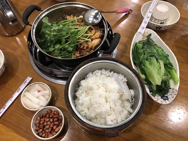 真华仔土鸡煲(时代广场店)