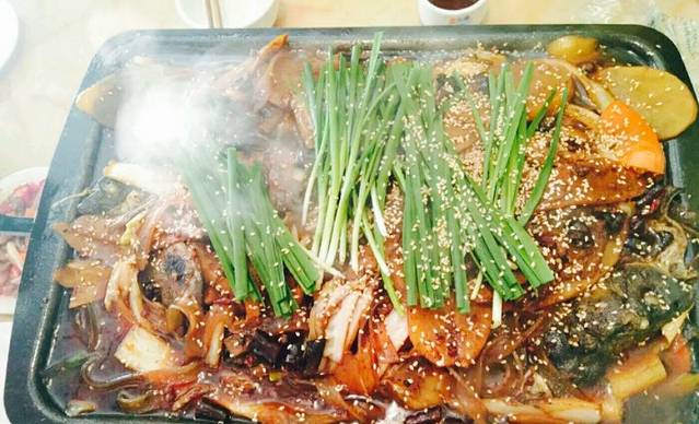 鲜辣道美食楼(金沙铭城店)