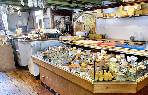 Abraham Kef's奶酪店的图片