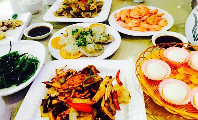 東榕囍家港派粤菜海鲜(亚龙湾东榕美食广场店)