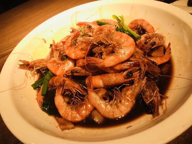 老头儿油爆虾(临平银泰城店)