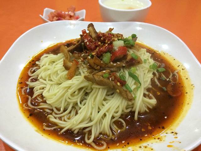 多味面馆(川师店)