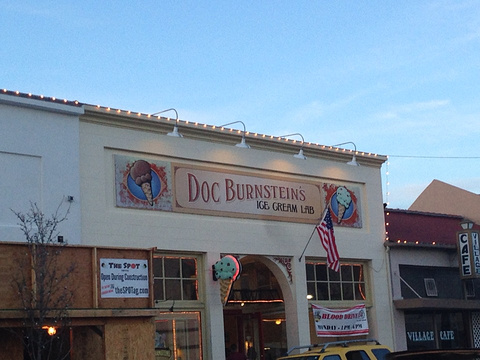 Doc Burnstein's Ice Cream Lab - Arroyo Grande